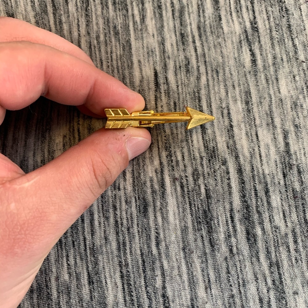 Good Arrow Tie Bar